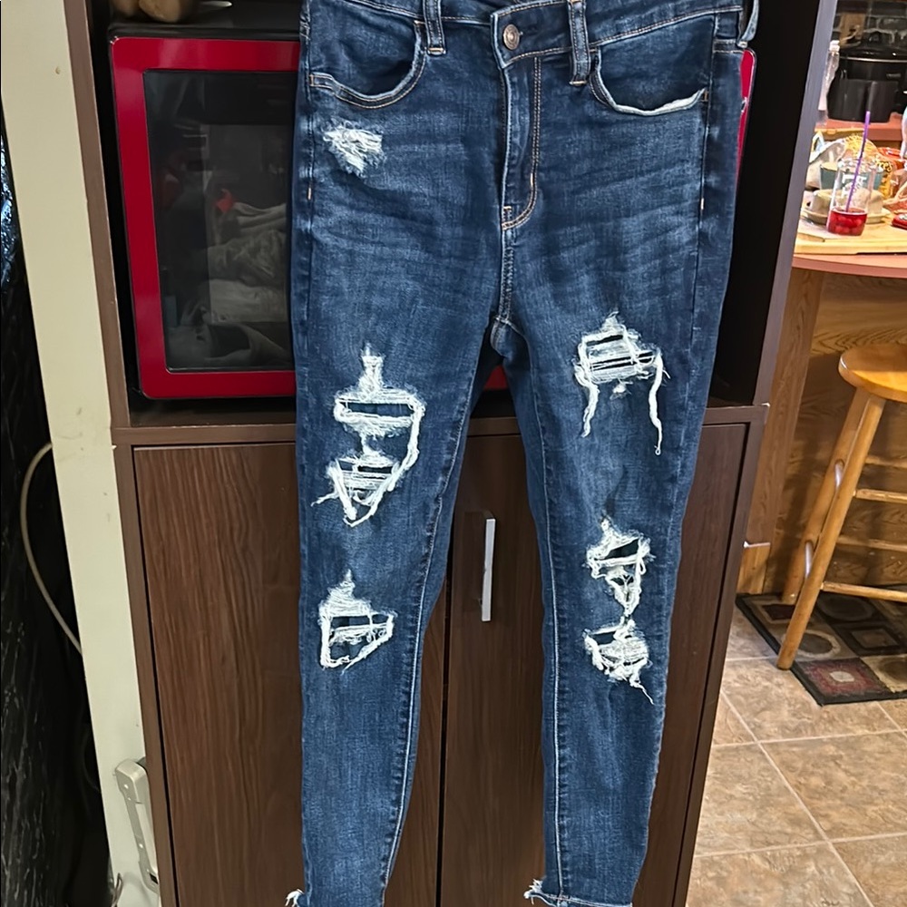 American eagle size 4 dark blue jeans